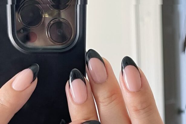 Black French Tip Nails